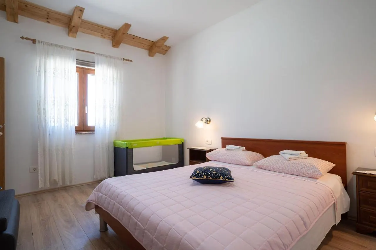 Ferienwohnung House Lena - 800 M From The Sea Rovinj 0*,
