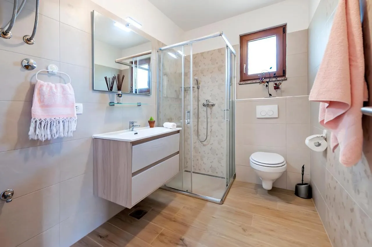 Ferienwohnung House Lena - 800 M From The Sea Rovinj