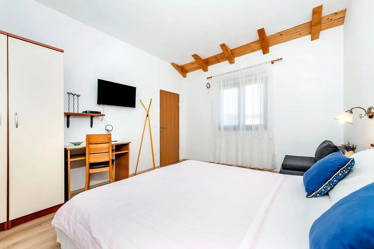 Апартаменты House Lena - 800 M From The Sea Ровинь Хорватия